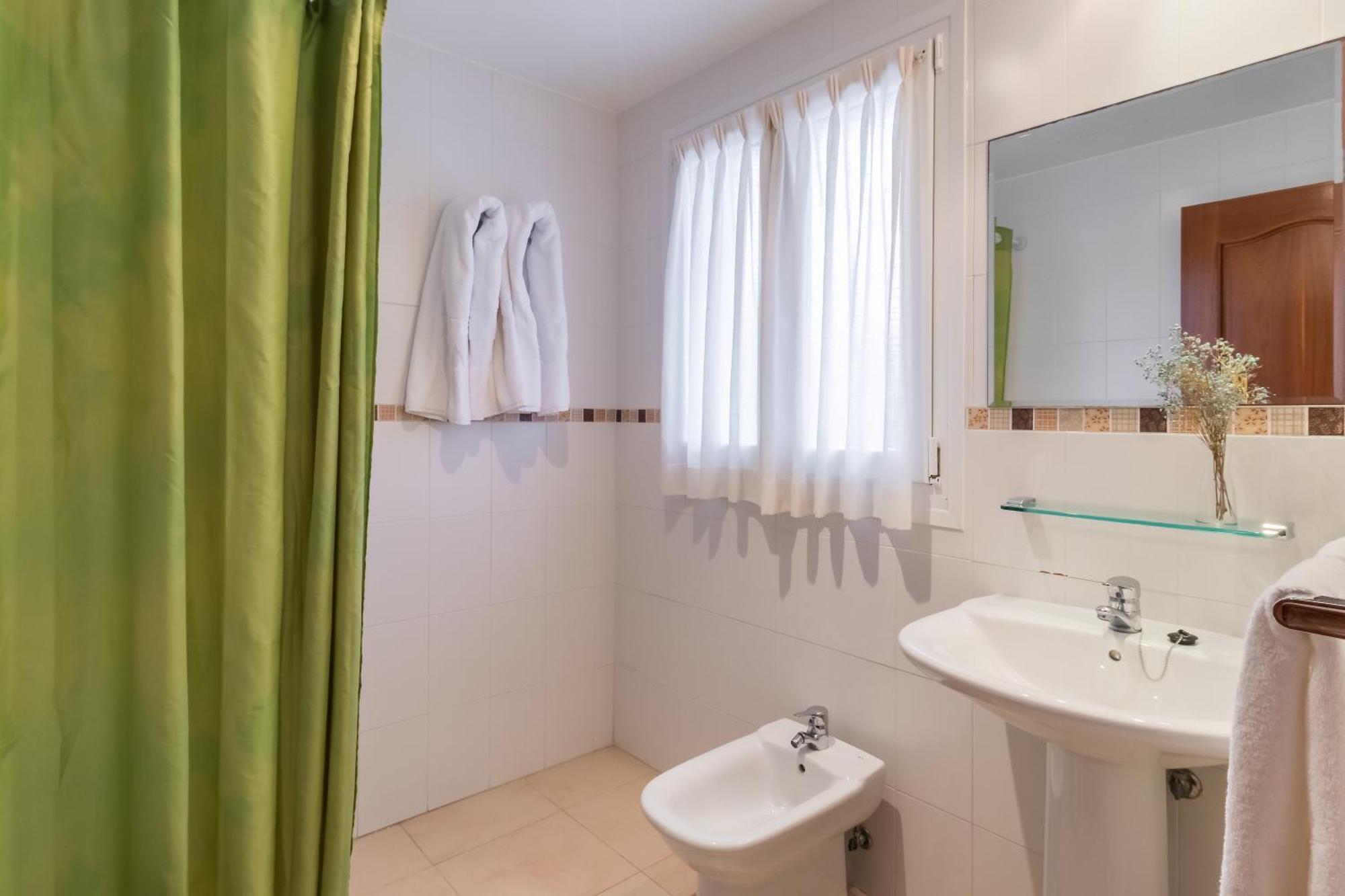 Apartamentos Silken Playa De Toro Llanes Eksteriør bilde