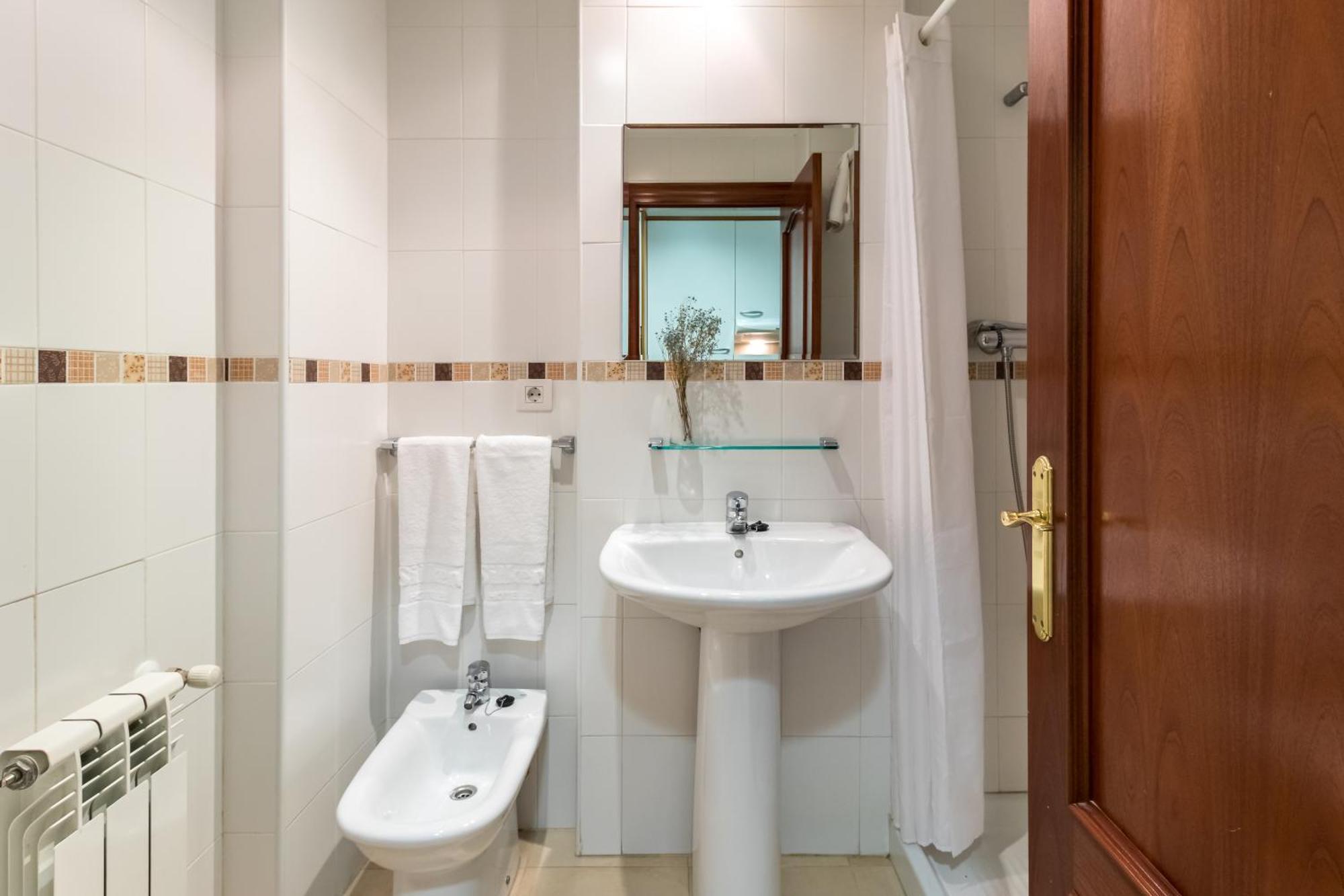 Apartamentos Silken Playa De Toro Llanes Eksteriør bilde